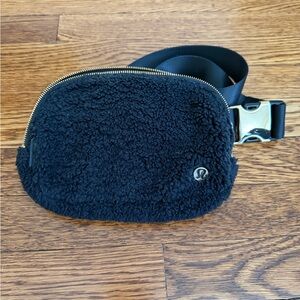 Lululemon Everywhere Black and Gold Sherpa Belt Bag